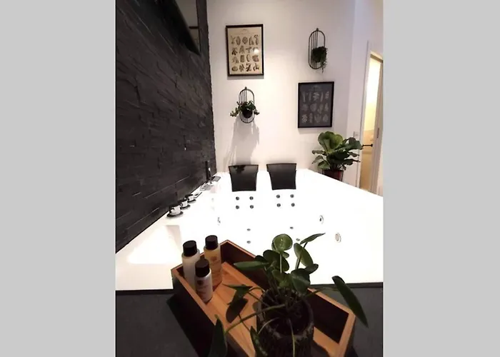 Elegante Open Space Con Vasca Idromassaggio A Trastevere * Roma