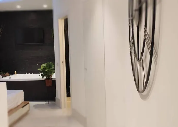 Elegante Open Space Con Vasca Idromassaggio A Trastevere Apartamento Roma